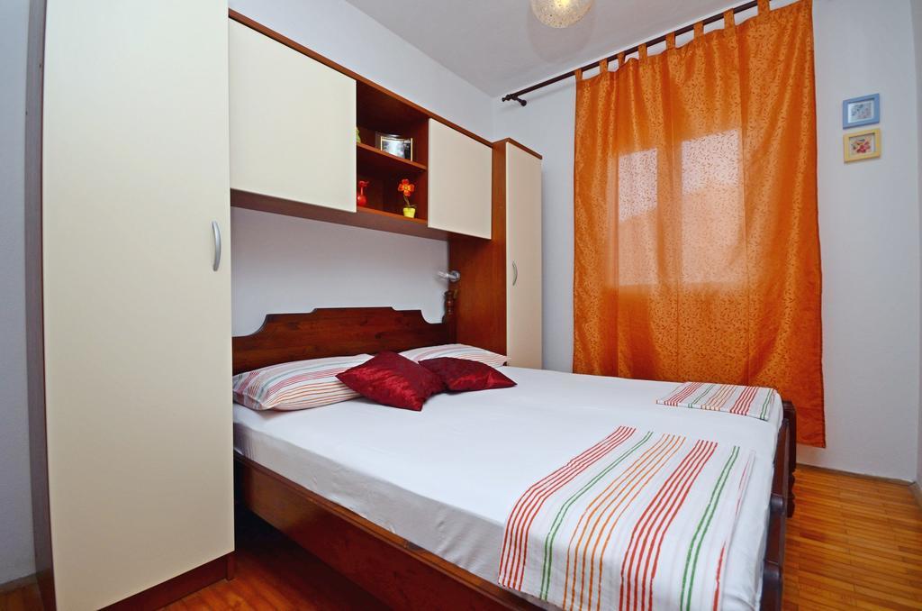 Apartments Katica Trogir Exteriör bild