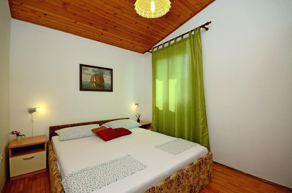 Apartments Katica Trogir Exteriör bild